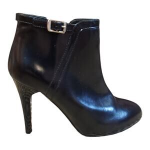Chloé Black Leather Stiletto Ankle Boot with Ankle Strap Detail Women's 35.5